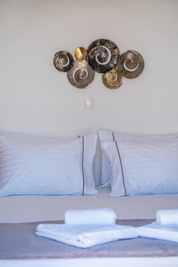 Blue Magic Villas Agia Paraskevi  ภายนอก รูปภาพ